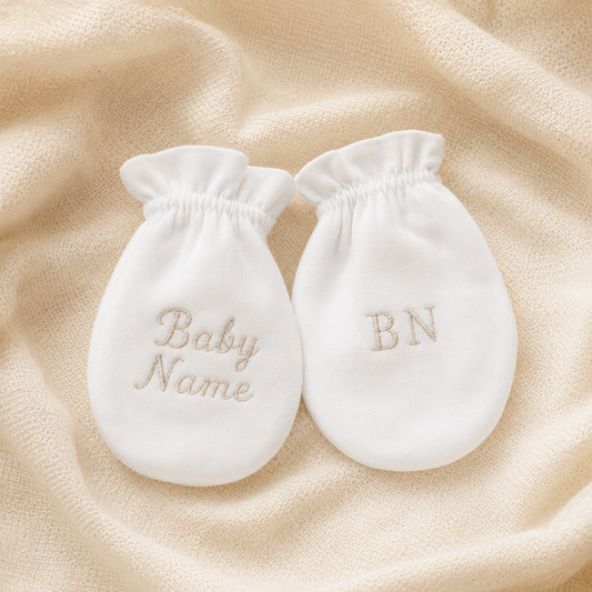 Baby Handschuhe Kratzfäustlinge personalisiert - realistische Produktfoto