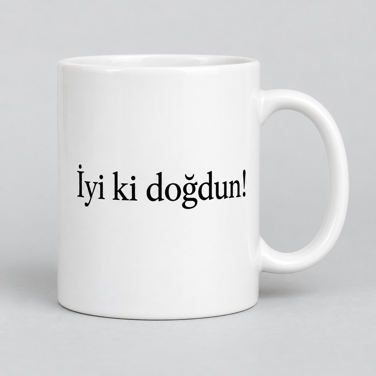 Keramiktasse – Geburtstag Schriftmotiv – Türkisch – ohne Blumen, Produktvisualisierung