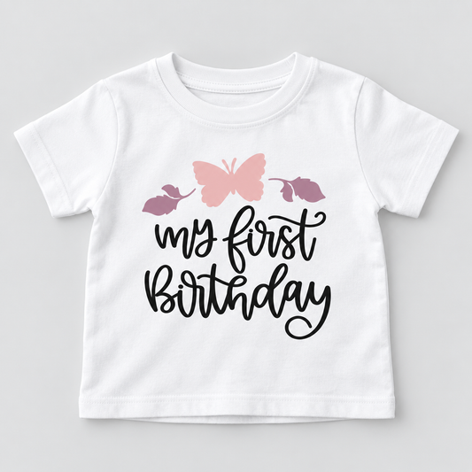 Baby-T-Shirt – My First Birthday – Weiß – Produktvisualisierung